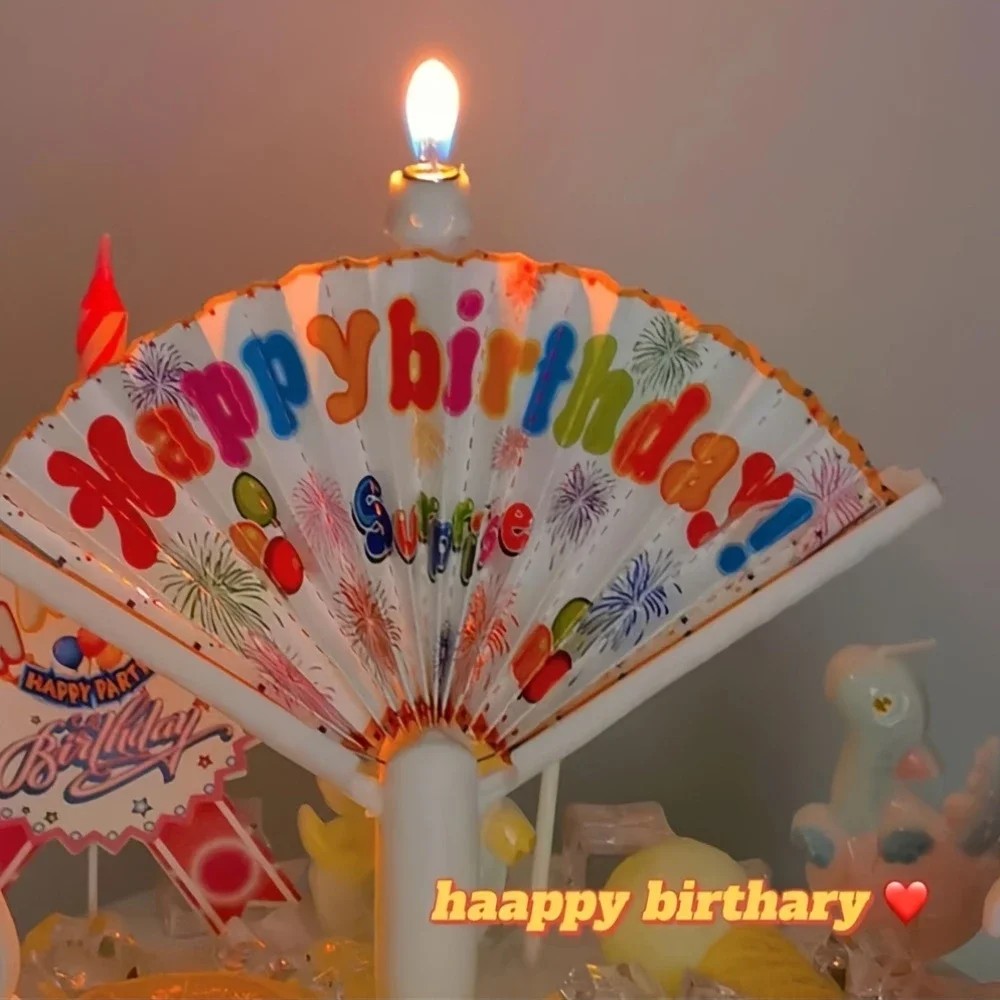 Candle Surprise - nowa, kolorowa, automatycznie otwierająca się świeca